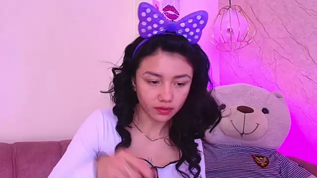 april bennett online show from November 19, 12:16 pm