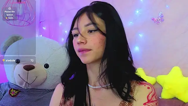 Snapshot of april_bennett chatting on June 4, 1:16 pm april bennett online show from June 4, 1:16 pm