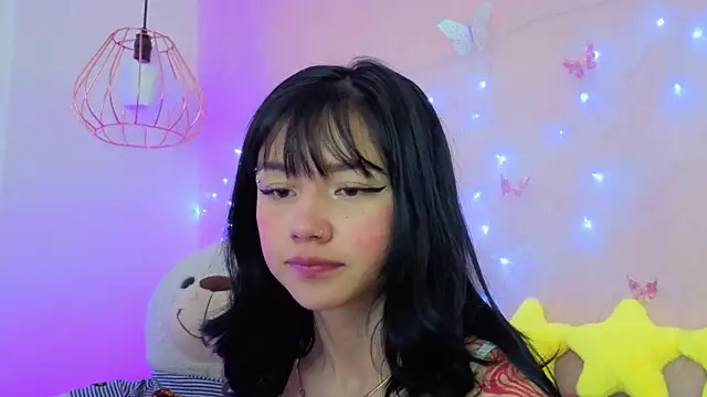 Snapshot of april_bennett chatting on January 14, 12:53 pm april bennett online show from January 14, 12:53 pm