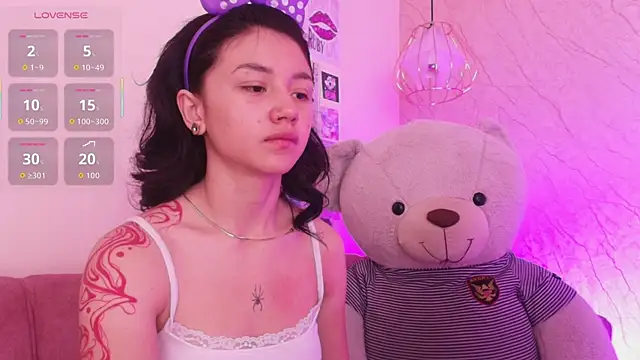 april bennett online show from November 4, 12:20 pm