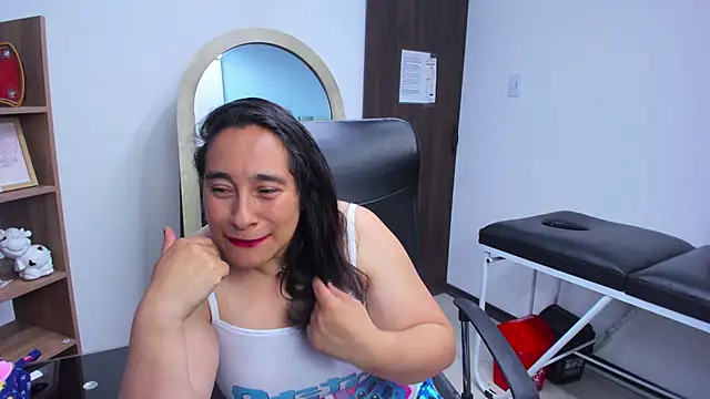 LeilaSmith  online show from May 14, 12:57 pm