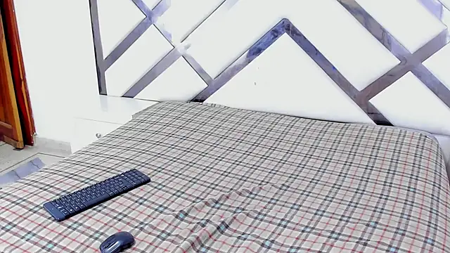 kingmaverickx online show from November 29, 4:45 am