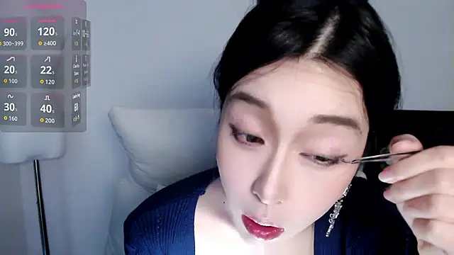 Wfrost0707 online show from December 15, 12:44 pm