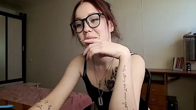 KittyJenny online show from October 1, 1:15 pm