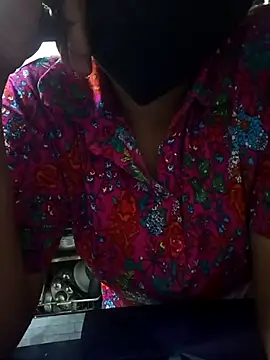 Snapshot of hottie_jenny9 chatting on September 18, 12:24 am hottie jenny9 online show from September 18, 12:24 am