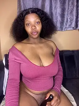 Snapshot of MilfBoobsxx chatting on July 8, 2:03 am MilfBoobsxx online show from July 8, 2:03 am