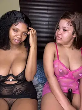 MilfBoobsxx online show from November 18, 11:15 pm