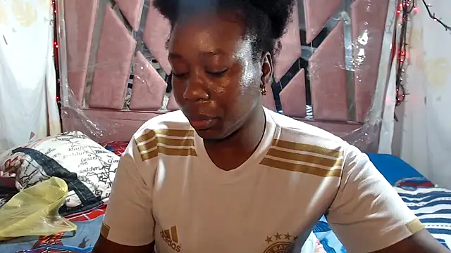 Snapshot of amijacobs chatting on February 14, 1:17 am amijacobs online show from February 14, 1:17 am