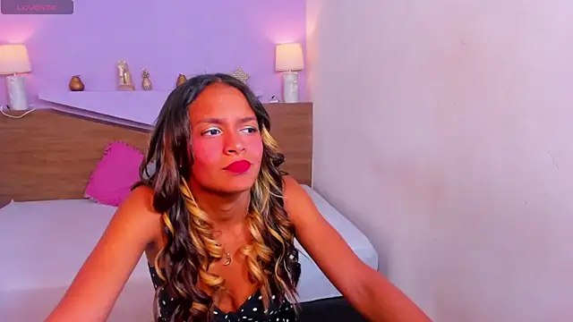 BiancaEmber9 online show from September 29, 11:49 am