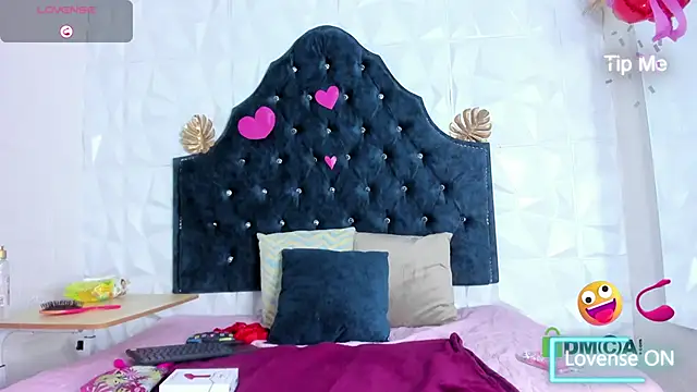 Caroline daring online show from February 20, 11:45 am