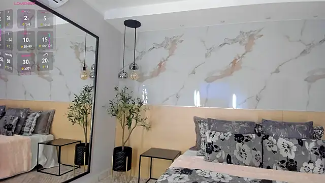 VictoriaShelby online show from March 13, 11:59 am