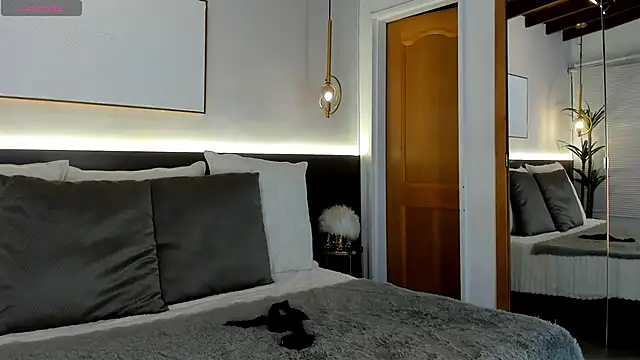 VictoriaShelby online show from September 15, 11:54 am