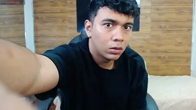 Snapshot of titanxero chatting on November 20, 12:06 pm titanxero online show from November 20, 12:06 pm