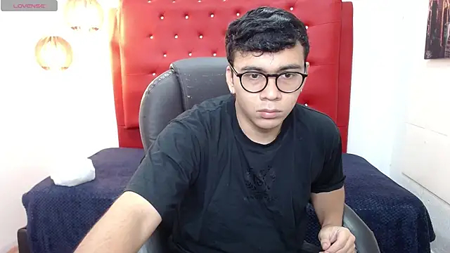 Snapshot of titanxero chatting on October 28, 11:42 am titanxero online show from October 28, 11:42 am