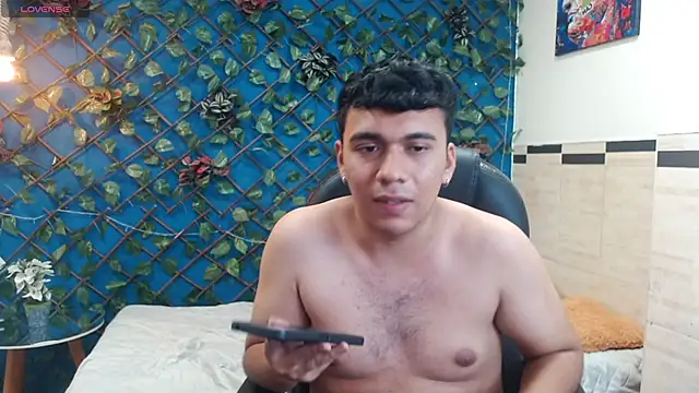 Snapshot of titanxero chatting on November 22, 1:26 am titanxero online show from November 22, 1:26 am