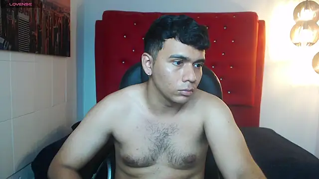 Snapshot of titanxero chatting on November 13, 12:25 am titanxero online show from November 13, 12:25 am