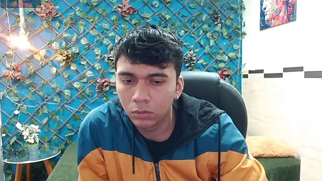 Snapshot of titanxero chatting on December 1, 6:42 pm titanxero online show from December 1, 6:42 pm