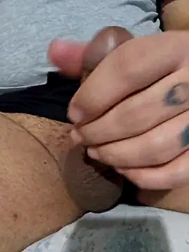 Snapshot of maxelbueno chatting on October 17, 10:11 pm maxelbueno online show from October 17, 10:11 pm