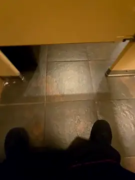 Snapshot of maxelbueno chatting on December 17, 11:43 pm maxelbueno online show from December 17, 11:43 pm