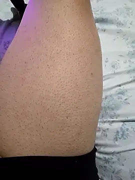 Snapshot of maxelbueno chatting on October 2, 3:43 am maxelbueno online show from October 2, 3:43 am