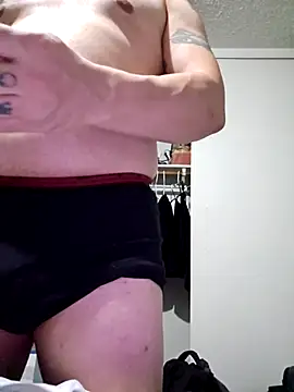 Snapshot of maxelbueno chatting on October 6, 4:35 am maxelbueno online show from October 6, 4:35 am