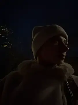 dark summer online show from November 24, 3:01 pm