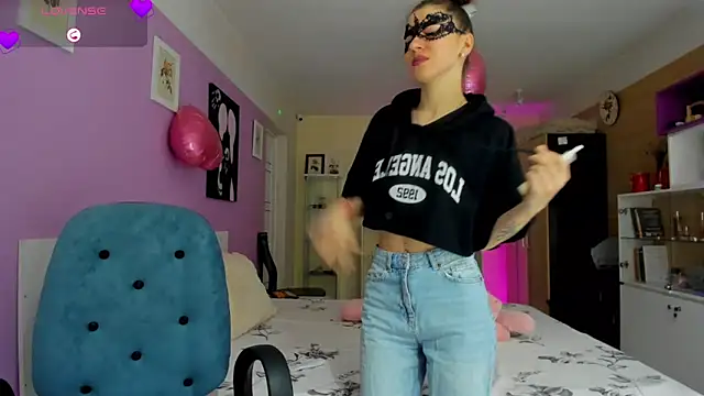 Snapshot of dark_summer chatting on February 24, 5:14 pm dark summer online show from February 24, 5:14 pm