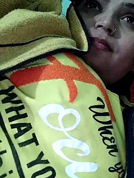 Hot-Pooja25 online show from January 5, 5:27 pm