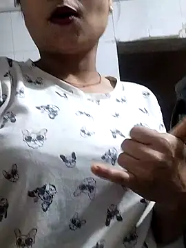 Hot-Pooja25 online show from September 30, 4:07 am