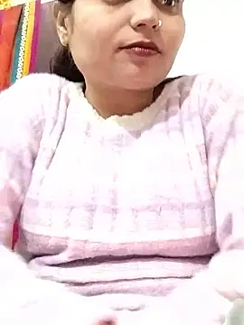 Hot-Pooja25 online show from January 7, 5:40 pm