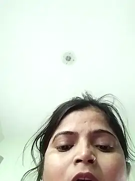 Snapshot of Hot-Pooja25 chatting on January 16, 3:21 am Hot-Pooja25 online show from January 16, 3:21 am