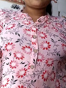 Snapshot of Hot-Pooja25 chatting on March 13, 3:00 am Hot-Pooja25 online show from March 13, 3:00 am