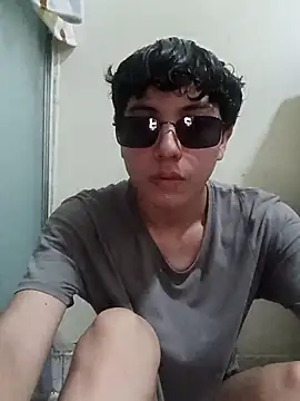 twinkboy593 online show from March 7, 10:48 pm