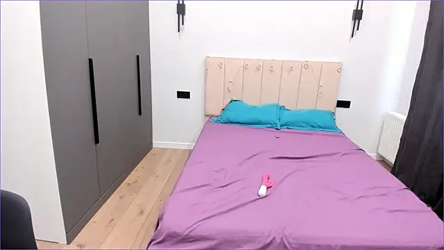 Maakimita online show from November 9, 7:45 am