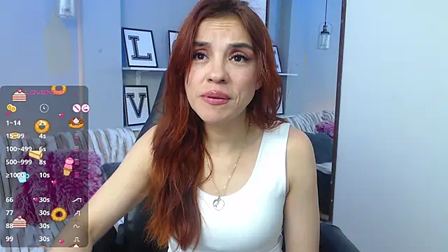 KendallWood  online show from April 11, 10:57 pm