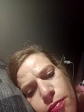 Snapshot of Skymadison chatting on November 20, 3:40 am Skymadison online show from November 20, 3:40 am