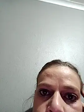 Snapshot of Skymadison chatting on November 28, 8:42 pm Skymadison online show from November 28, 8:42 pm