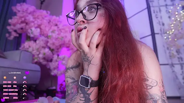 Snapshot of hot_Milena chatting on October 3, 9:49 pm hot Milena online show from October 3, 9:49 pm