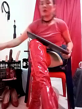 Snapshot of NicolLady chatting on February 5, 12:17 am NicolLady online show from February 5, 12:17 am