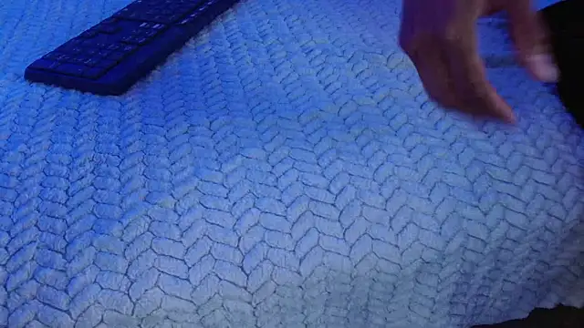 Snapshot of hot_people1 chatting on February 14, 1:11 pm hot people1 online show from February 14, 1:11 pm