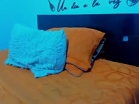 Allison 21  online show from October 22, 4:23 am