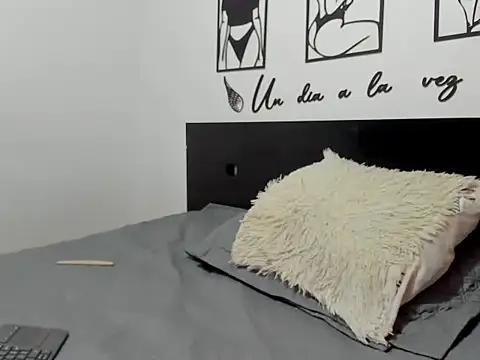 Allison 21  online show from November 8, 3:54 am