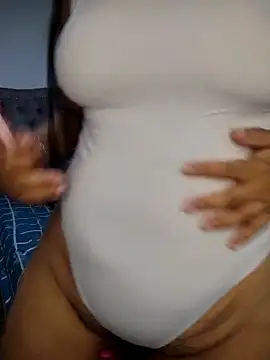 ellafrost-1 online show from October 24, 3:11 pm