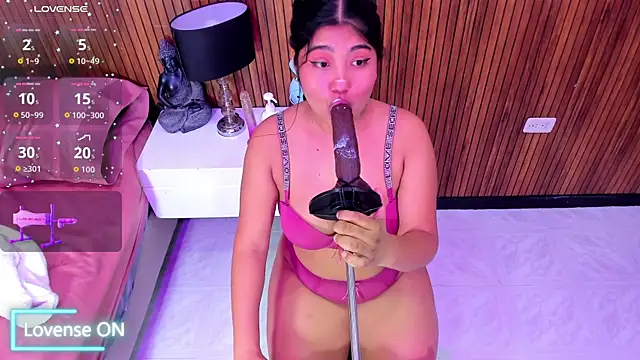 Snapshot of mysticlatina1 chatting on October 16, 12:02 pm mysticlatina1 online show from October 16, 12:02 pm