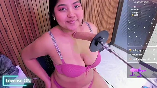 Snapshot of mysticlatina1 chatting on October 24, 11:53 am mysticlatina1 online show from October 24, 11:53 am