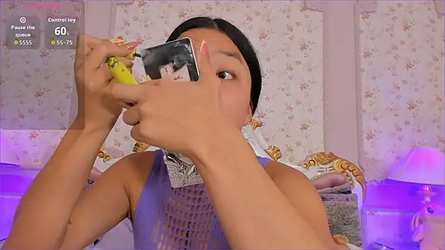 SharonBonet online show from February 10, 11:31 am