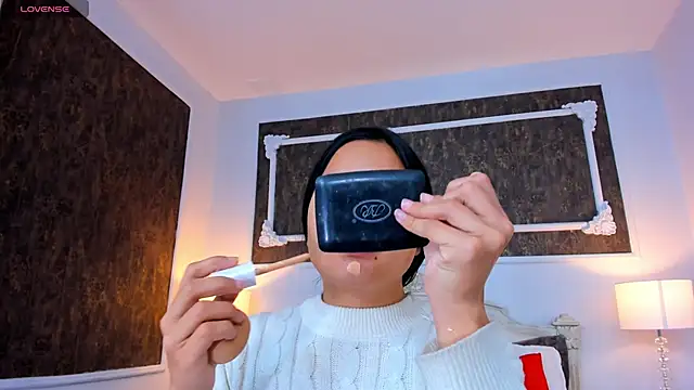 SharonBonet online show from October 28, 11:20 am