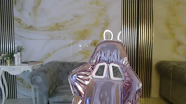 catalina5 s online show from February 5, 1:07 pm