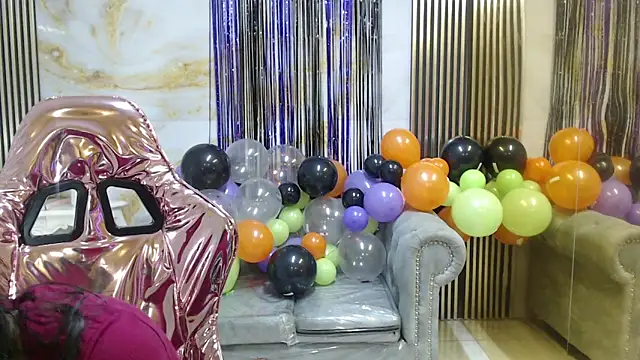 catalina5 s online show from November 6, 1:04 pm