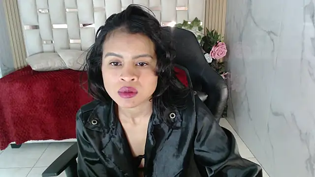 catalina5 s online show from March 11, 3:33 am